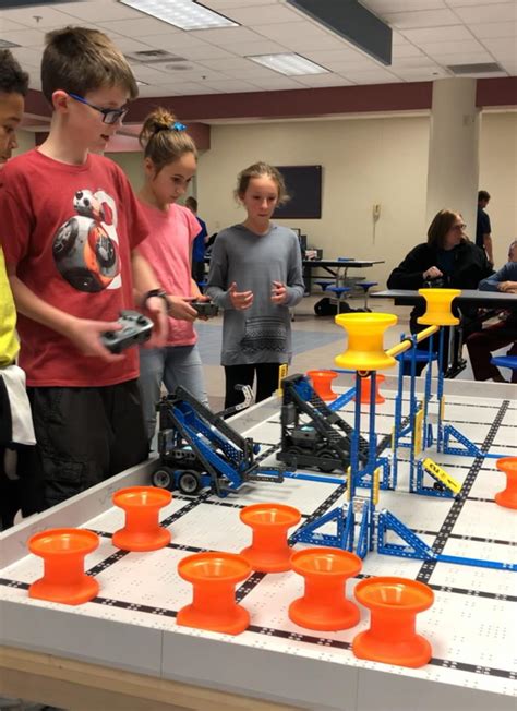 Sartell Middle School To Host Robotics Tournament The Newsleaders