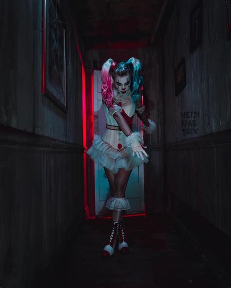 Cos Tober Harley Quinn Meets Pennywise In A Creepy Clown Killer