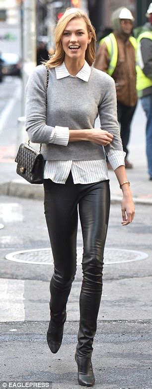 Karlie Kloss Spotted Leaving Taylor Swifts Apartment After Singer
