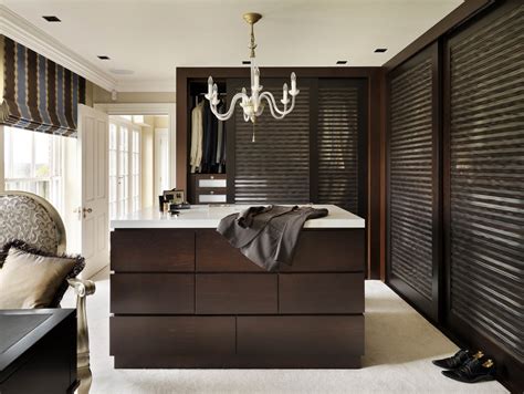 The show was one of a number of home improvement and lifestyle shows popular in the late 1990s and early 2000s. Luxury Dressing Rooms Ideas - EALUXE.COM
