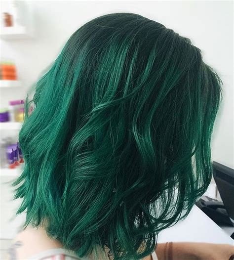 30 Glamorous Green Hair Styles Momooze Greenhair Dark Green Hair