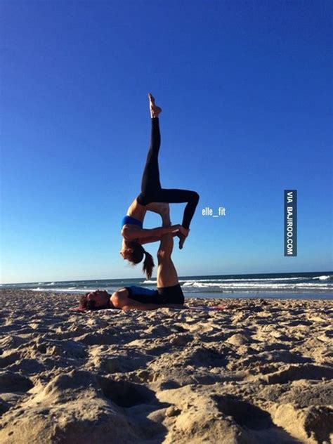21 Couples In Stunning Yoga Poses — Cool Yoga Poses Yoga