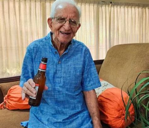 Learn The Real Way Of Living With This 90 Year Old Man In Lockdown