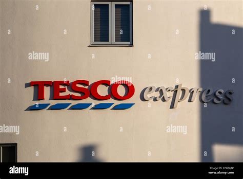Tesco Logo Hi Res Stock Photography And Images Alamy