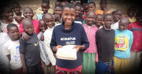 Histórias De Esperança Mais De Mil Crianças Voltam à Escola No Burundi