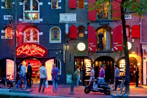 Amsterdams Red Light District New Tour Ban Sex Workers React To Ban