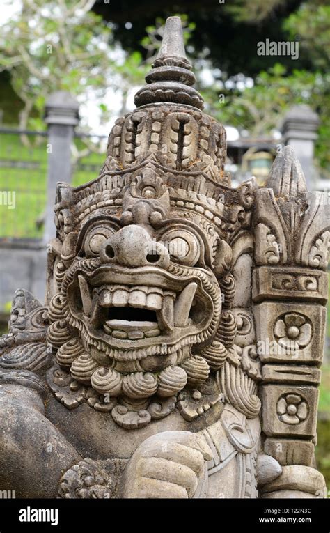 Bali Sculpture As A Guard In Front Of Temple Stock Photo Alamy