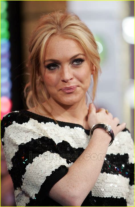 Lindsay Lohan Look At My Bellybutton Ring Photo Lindsay Lohan Photos Just Jared