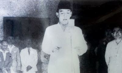 Sejarah Singkat Pembacaan Teks Proklamasi Oleh Soekarno Hatta