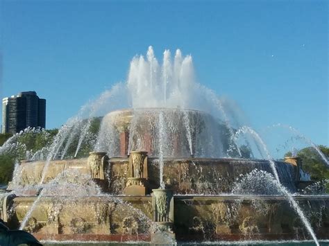 Landmark Buckingham Fountain turns 90 - Chronicle Media
