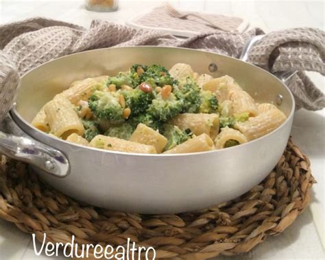 Pasta Facile Con Broccoli Ricotta E Pinoli Le Ricette Di Nady