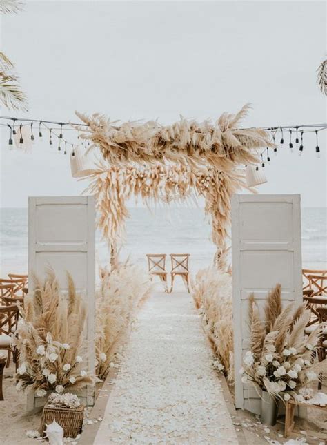 42 Details We Love For Beach Weddings - Weddingomania