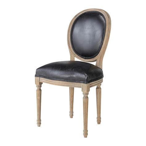 La couture est simple sur l'ensemble des pièces de cuir. Chaise médaillon en cuir et chêne massif noire Louis ...