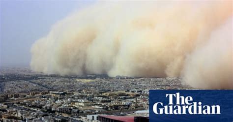 In Pictures Sand Storms In The Gulf World News The Guardian