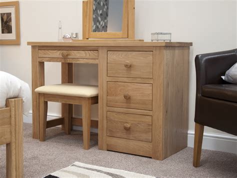 Oak beds & bedroom furniture. Kingston solid modern oak bedroom furniture dressing table ...