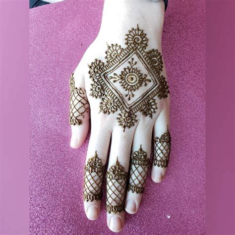 Artists create intricate designs on your skin—most often on your hands and feet—that are visible for about a month, so it's perfect for the indecisive. Diamond love for a Moroccan Tea Party. Inspired by ...