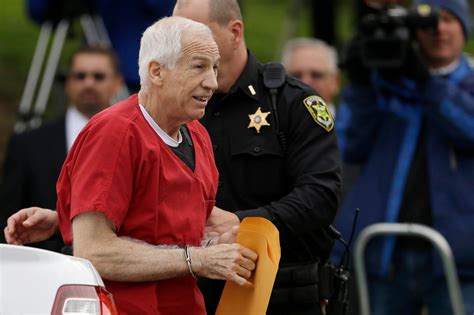 Jerry Sandusky Arrives At Central Pa Courthouse For Sentencing The Washington Post