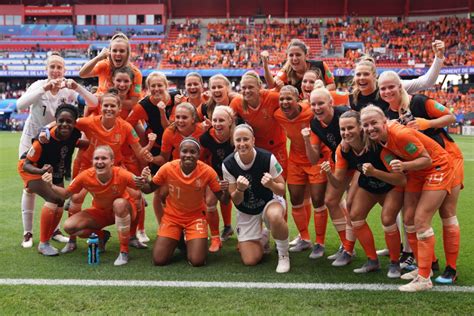 Day 9 The Dutch Move On To Knockout Rounds With Victory Equalizer Soccer
