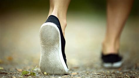 100 steps a minute is the best walking pace for health - 9Coach