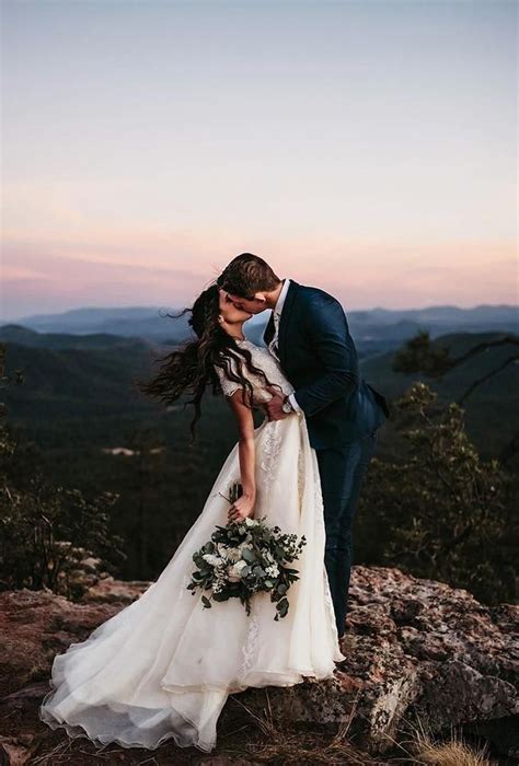 33 So Cute Wedding Photos That Will Melt Your Heart Wedding Forward In 2020 Wedding Picture