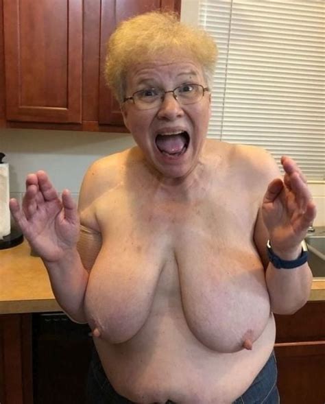 Montre moi des photos de grand mères nues Filles nues et photos érotiques