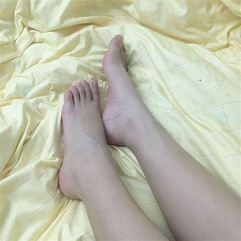 Chinese Students Feet Toes Soles Heel Feet Foot Toe Heels