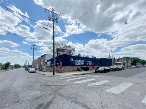 For Sale BAR & RESTAURANT - ONE STORY CORNER BUILDING - 7-DAY LIQUOR