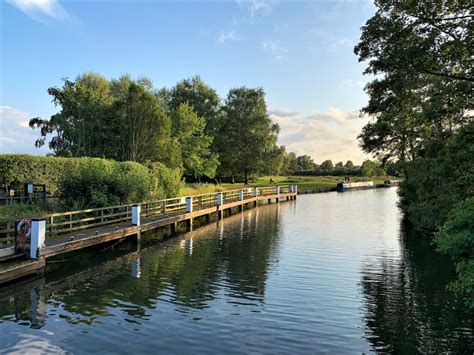Thames Path Walking Holidays 2024 And 2025 Absolute Escapes