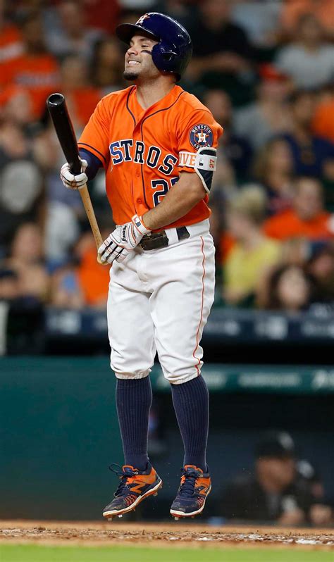 Jose Altuve Becomes First Astros Player Of The Month Since 2008