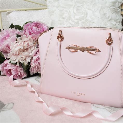 you can never have too many pink handbags🌸🎀🌸 pink michael kors bag pink handbags handbags
