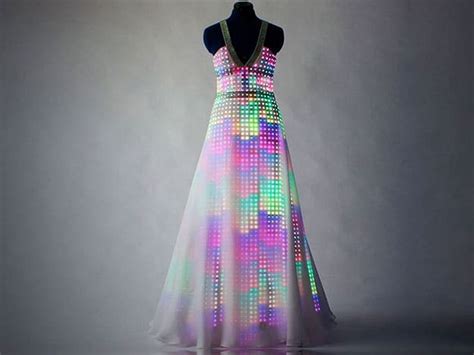 Geek Style A Dress Made With 10000 Embroidered Leds Bit Rebels