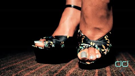 darla tv shoeplay in high heels long green toenails youtube