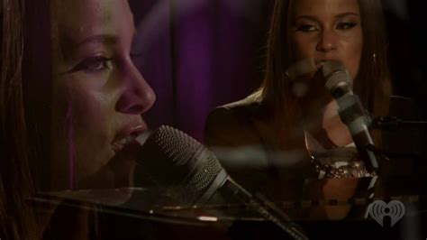 Alicia Keys Empire State Of Mind Part Ii Broken Down Live Youtube