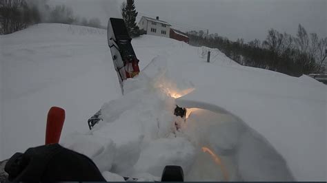 Honda Hsm 1180i 1132 Hybrid Snowblower In Deep Snow Youtube