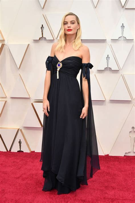 Margot Robbie Oscars 2020 Red Carpet Celebmafia