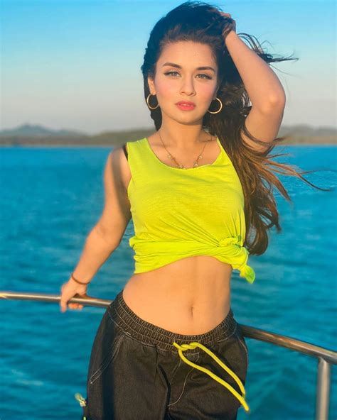 Avneet Kaur The Diva Who Is Grabbing Attention On Youtube Tik Tok And Instagram