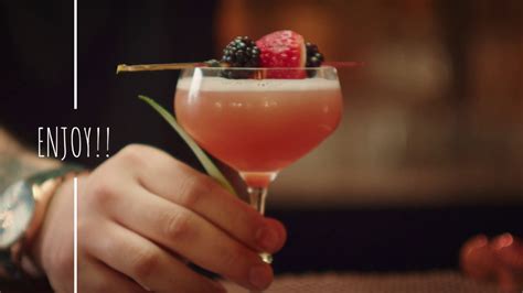 An 80s Retro Classic Cocktail Upstyled For A Sophisticated But Fruity Taste Youtube