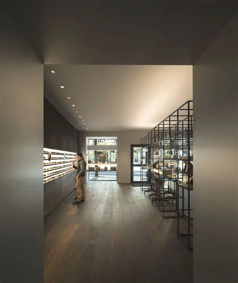 An Optical Store With Modern Design Madrid Adelto Adelto