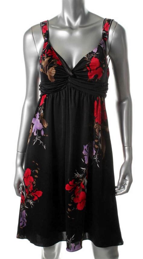 Elie Tahari • Black Silk Floral Print Renee Dress • Small 4 6 • 32