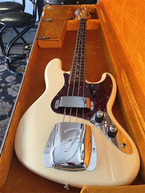 Fender Jazz Bass American Vintage 62 Guitar