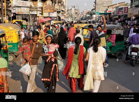 Crowded street in Old Ahmedabad, Gujarat, India Stock Photo: 76863618