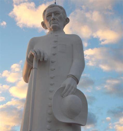 His birthday, what he did before fame, his family life, fun trivia facts, popularity rankings, and more. Romaria ao Juazeiro do Norte guarda devoção ao padre ...