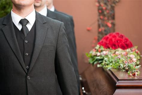 What Do You Wear To A Catholic Funeral — Catholics And Bible