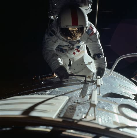 Fileapollo 17 Astronaut Ronald E Evans Performs An Extravehicular