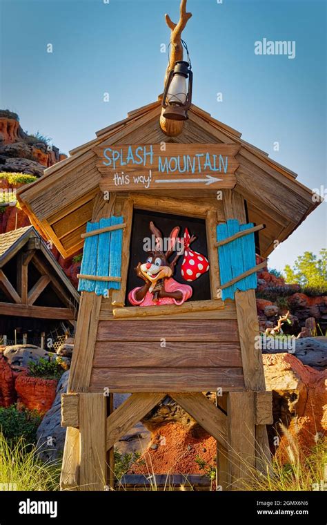 Disney Splash Mountain Ride Hi Res Stock Photography And Images Alamy