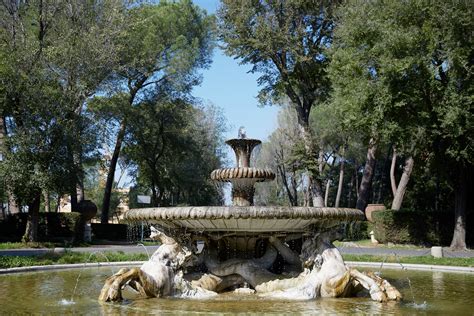 5 Facts About Romes Iconic Water Fountains