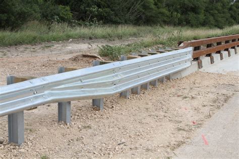 Horse riders should dismount their horses and lead them across bridges or next to. 31" W-Beam Guardrail to TxDOT T131RC Bridge Rail Transition - Roadside Safety Pooled Fund