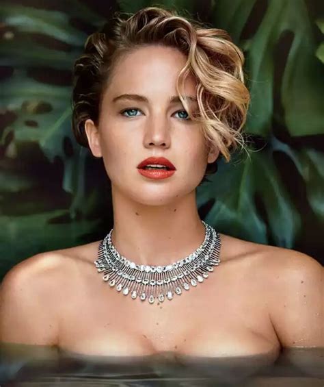 jennifer lawrence height weight body measurements