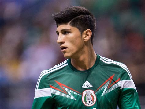 Alan pulido es un joven de 20 años que supo brillar en tigres, en la selección sub 20 de méxico y ya es tenido en cuenta #mexico nt #alan pulido #chivas de guadalajara #birthday post #wallpaper. Alan Pulido Wallpapers - Wallpaper Cave