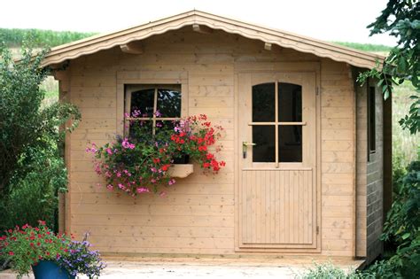 Seit 15 jahren ihr fachhändler für haus und garten +++ sale bis 31.8. Pin von Grave Holzhäuser auf Gartenblockhäuser | Gartenhaus, Außenverkleidung, Betondachsteine